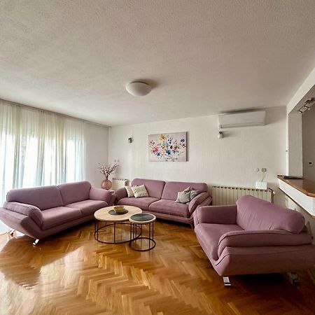 Apartmani Adria โตรกีร์ ภายนอก รูปภาพ