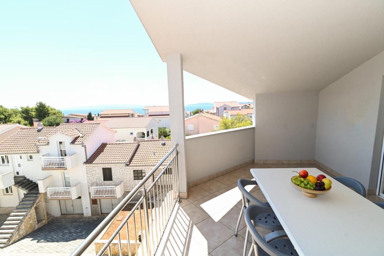 Apartmani Adria โตรกีร์ ภายนอก รูปภาพ