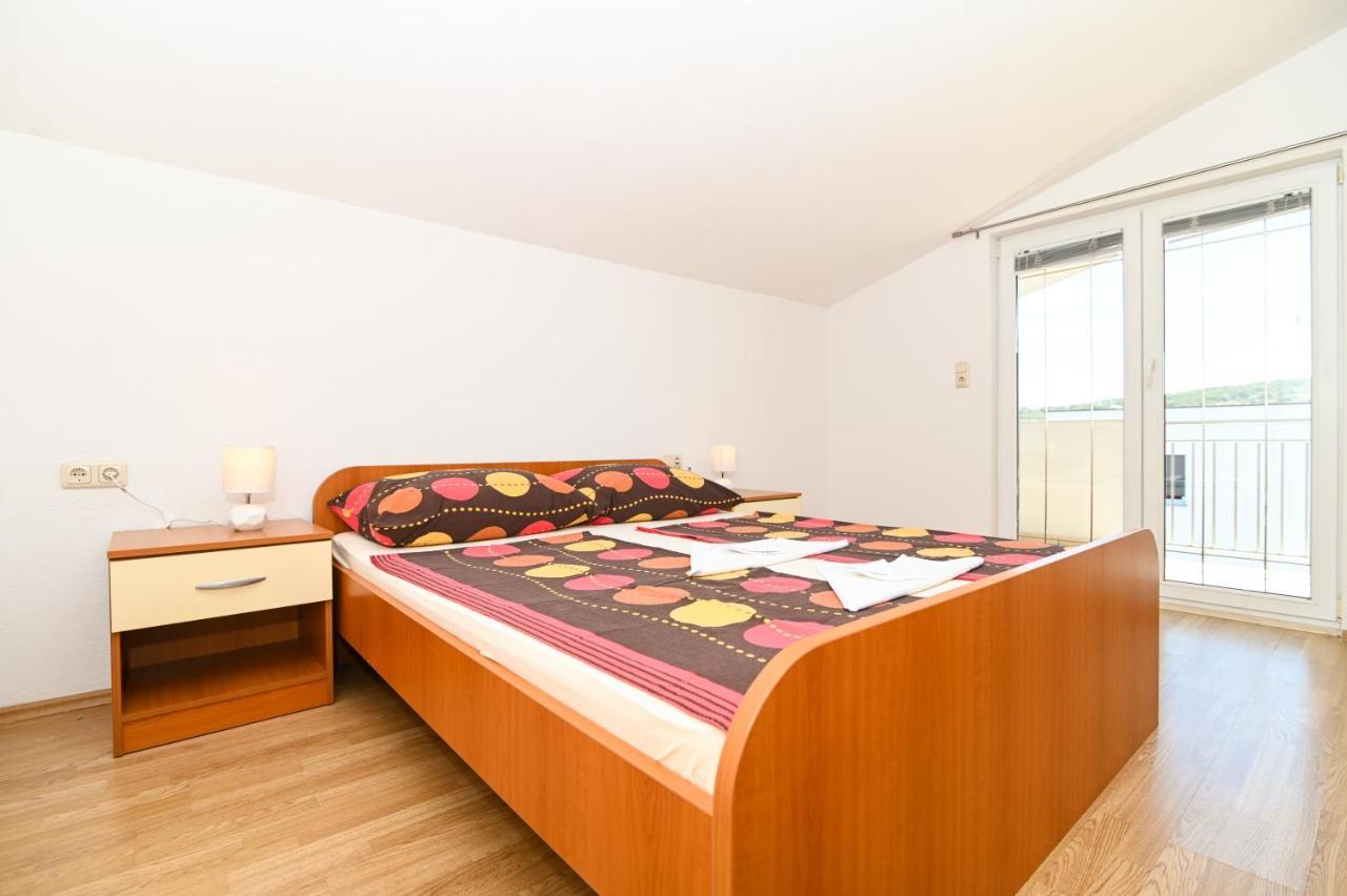 Apartmani Adria โตรกีร์ ภายนอก รูปภาพ